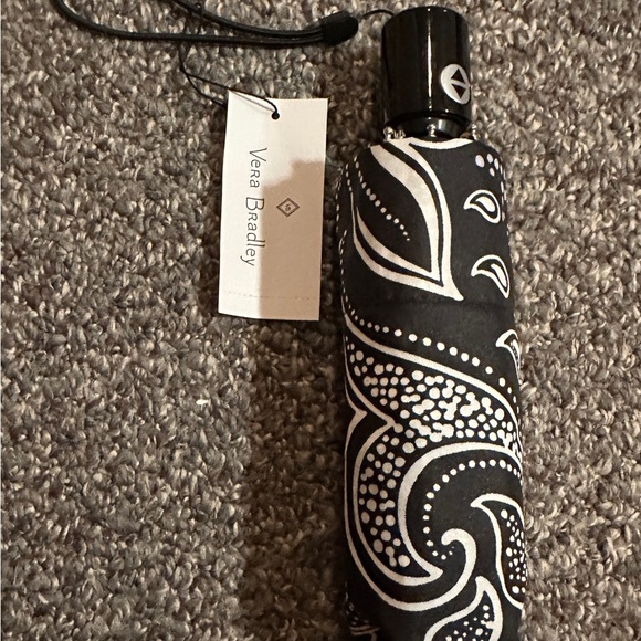 NWT Brand new, never used Vera Bradley Automatic mini umbrella, Stellar Paisley - Picture 1 of 3